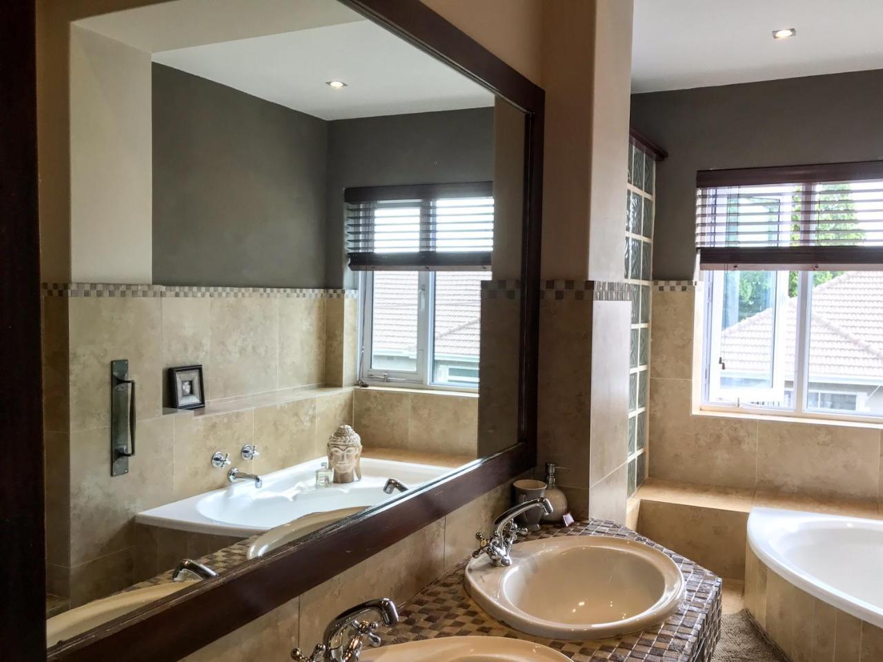 קייפטאון Avatara Bed & Breakfast מראה חיצוני תמונה